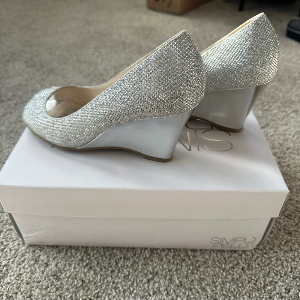 Simply Pelle Wendie Silver Glitter Wedge Peep Toe Heels Size 5.5